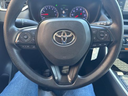 Used 2019 Toyota RAV4 LE w/ All Weather Liner Package AWD/4WD image 26