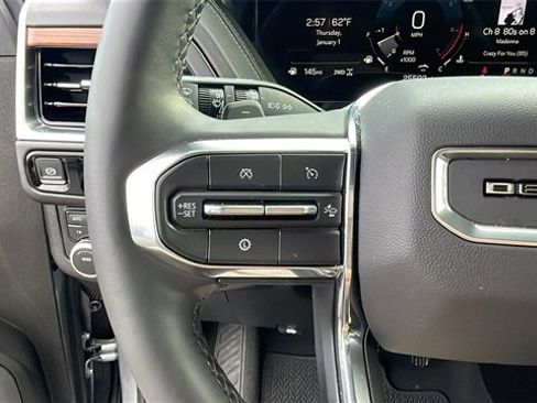 Used 2025 GMC Yukon XL Denali image 24