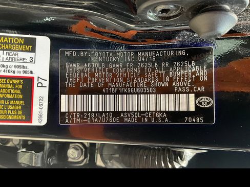 Used 2016 Toyota Camry XLE w/ Moonroof Package FWD image 19