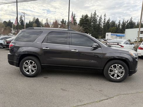 Used 2015 GMC Acadia SLT image 6