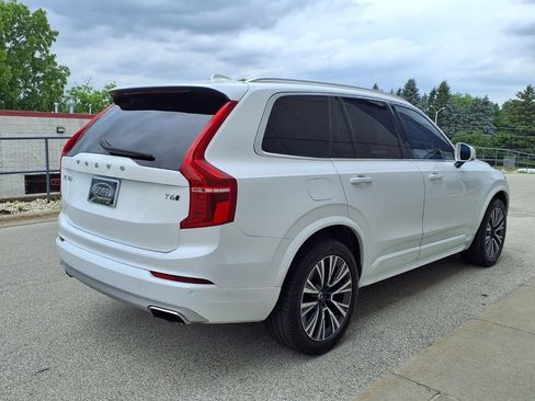 Used 2021 Volvo XC90 T6 Momentum AWD/4WD image 5