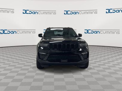 New 2025 Jeep Grand Cherokee Limited w/ Black Appearance Package