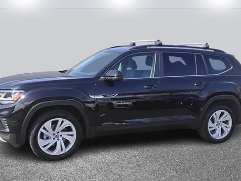 Used 2023 Volkswagen Atlas SE image 3