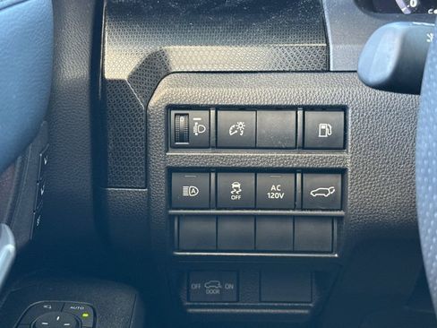 Used 2025 Toyota 4Runner 4WD image 40