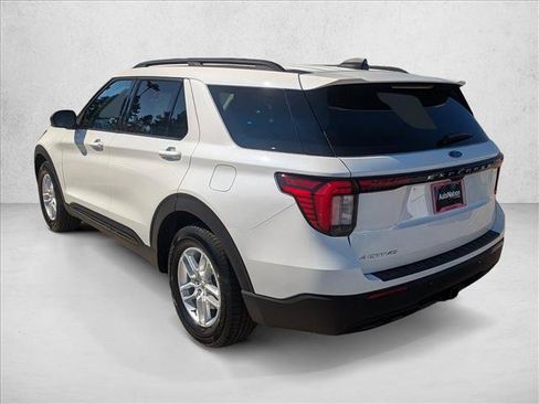 New 2026 Ford Explorer Active RWD image 8