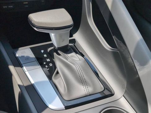New 2026 Hyundai Elantra SE FWD image 15