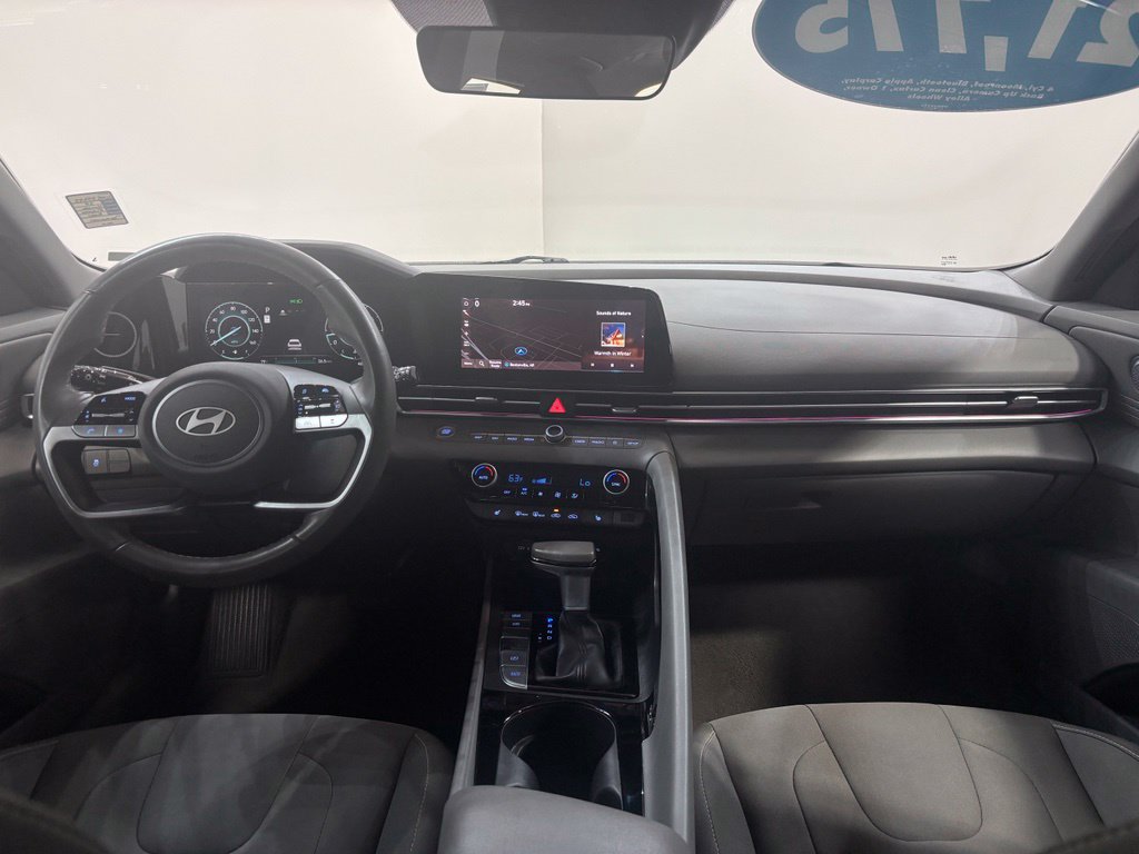Used 2025 Hyundai Elantra SEL FWD image 10