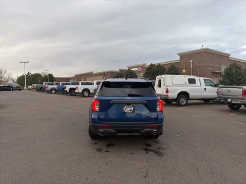 Used 2022 Ford Explorer XLT w/ Equipment Group 202A image 4