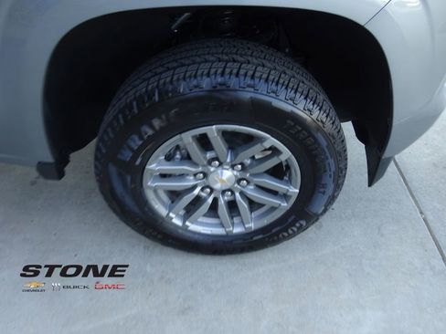 Used 2025 Chevrolet Colorado LT w/ LT Convenience Package AWD/4WD image 11