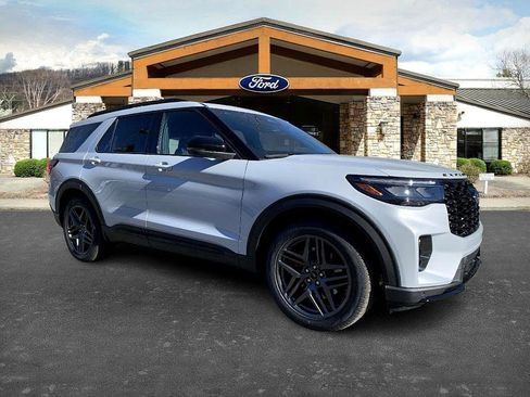 New 2026 Ford Explorer ST w/ Sun And Sound Package image 3