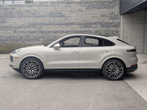 New 2026 Porsche Cayenne S image 2