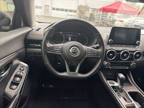 Used 2023 Nissan Sentra SR w/ SR Premium Package FWD image 13