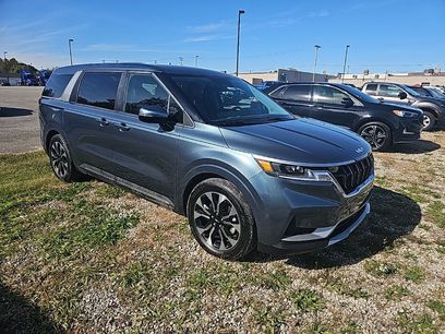 Used 2024 Kia Carnival EX