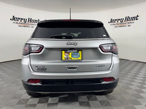Used 2023 Jeep Compass Limited w/ Elite Group AWD/4WD image 8
