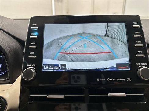Used 2019 Toyota Avalon Limited image 31