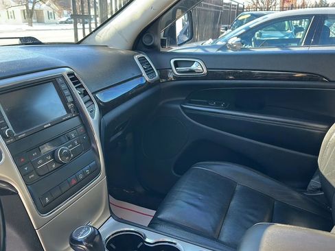 Used 2013 Jeep Grand Cherokee Laredo image 11
