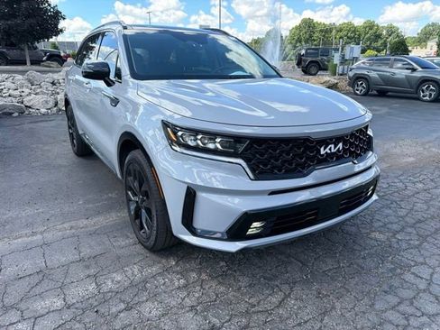 Used 2023 Kia Sorento SX FWD image 3