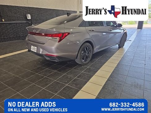 Certified 2023 Hyundai Elantra SEL FWD image 7