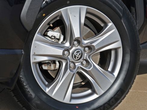 Used 2024 Toyota RAV4 XLE image 12