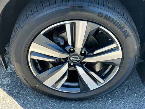 Certified 2023 Nissan Rogue SL AWD/4WD image 7