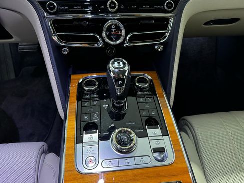 Used 2021 Bentley Flying Spur W12 AWD/4WD image 17
