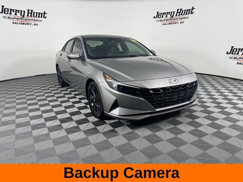 Used 2022 Hyundai Elantra SEL image 6