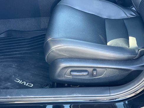 Used 2023 Honda Civic EX-L image 17