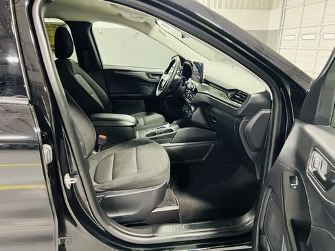 Used 2025 Ford Escape Active image 31
