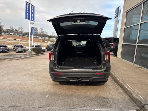 Used 2025 Ford Explorer ST-Line w/ Premium Package image 7