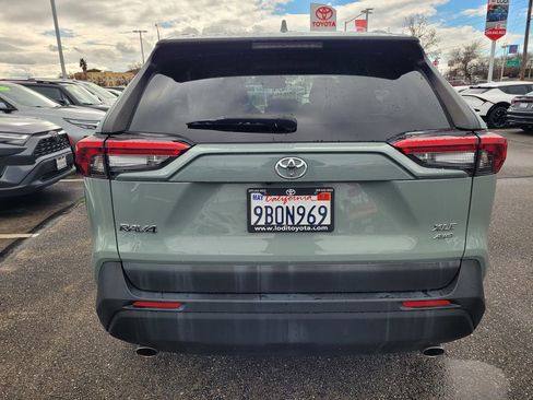 Used 2022 Toyota RAV4 XLE Premium w/ Carpet Mat Package (TMS) image 5