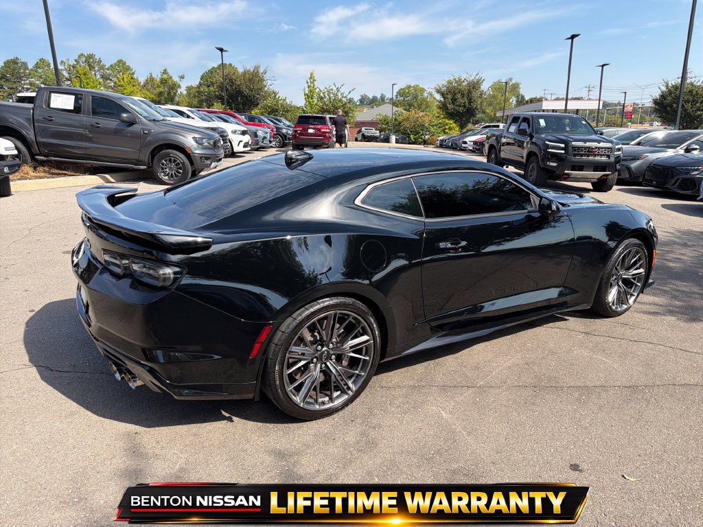 Used 2022 Chevrolet Camaro ZL1 RWD image 11