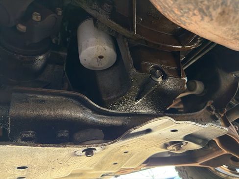 Used 2004 Chevrolet Silverado 2500 LT w/ Skid Plate Package image 31