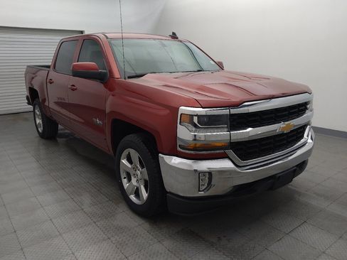 Used 2018 Chevrolet Silverado 1500 LT w/ Texas Edition image 13