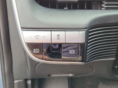 Used 2022 Hyundai Ioniq 5 SE image 25