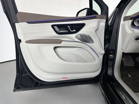 Used 2023 Mercedes-Benz EQS 580 4MATIC SUV image 20