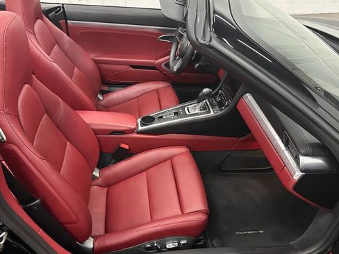 Used 2018 Porsche 911 Carrera image 40