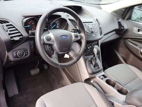 Used 2016 Ford Escape SE FWD image 5