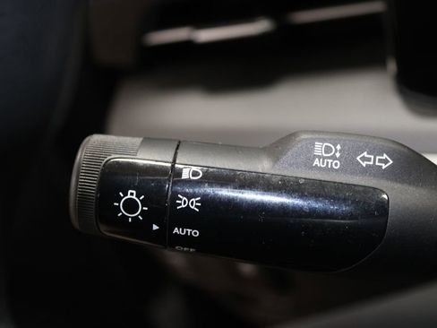 Used 2025 Kia K5 LXS image 32