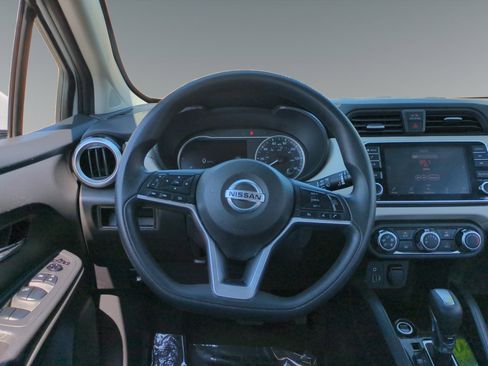 Used 2021 Nissan Versa SV image 25