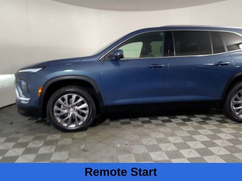Used 2025 Buick Enclave Preferred image 7