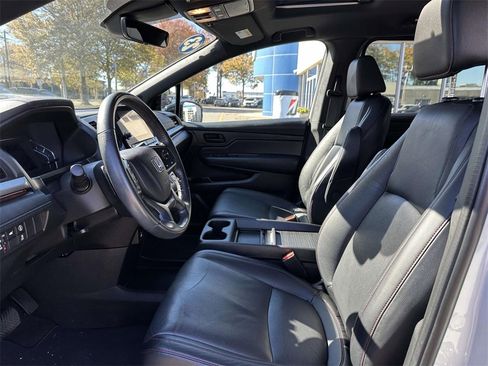 Certified 2023 Honda Odyssey Sport image 13