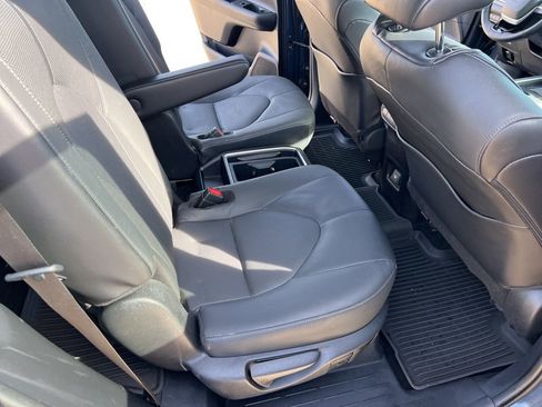 Used 2024 Toyota Grand Highlander Limited image 25