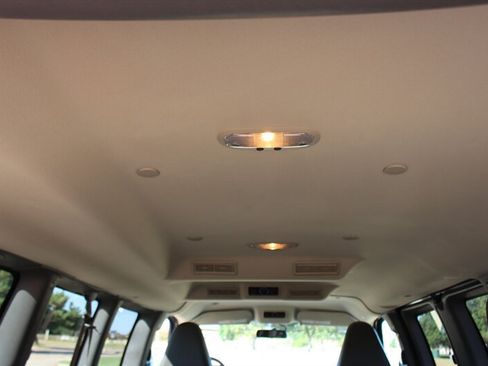 Used 2019 Chevrolet Express 2500 LS w/ Driver Convenience Package RWD image 11