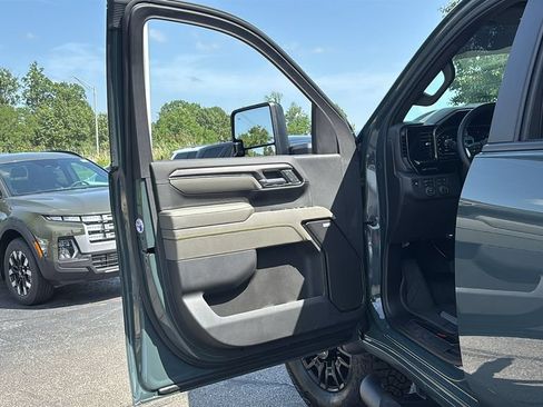 Used 2026 Chevrolet Silverado 2500 ZR2 w/ LPO, Dark Essentials Package AWD/4WD image 11
