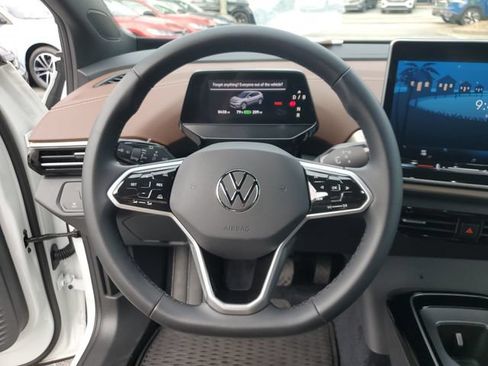 Certified 2025 Volkswagen ID.4 Pro RWD image 25