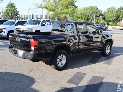 Used 2022 Toyota Tacoma SR RWD image 10