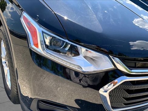 Used 2020 Chevrolet Traverse LS FWD image 28