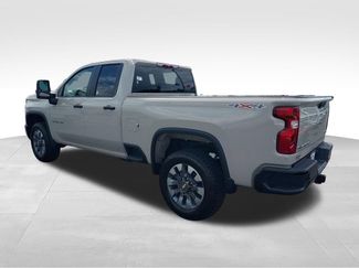 New 2026 Chevrolet Silverado 2500 Custom w/ Custom Value Package AWD/4WD video 3