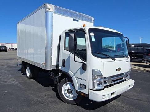 New 2025 Chevrolet Low Cab Forward RWD image 2