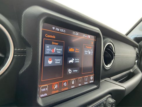 Used 2023 Jeep Wrangler Sahara w/ Cold Weather Group image 27